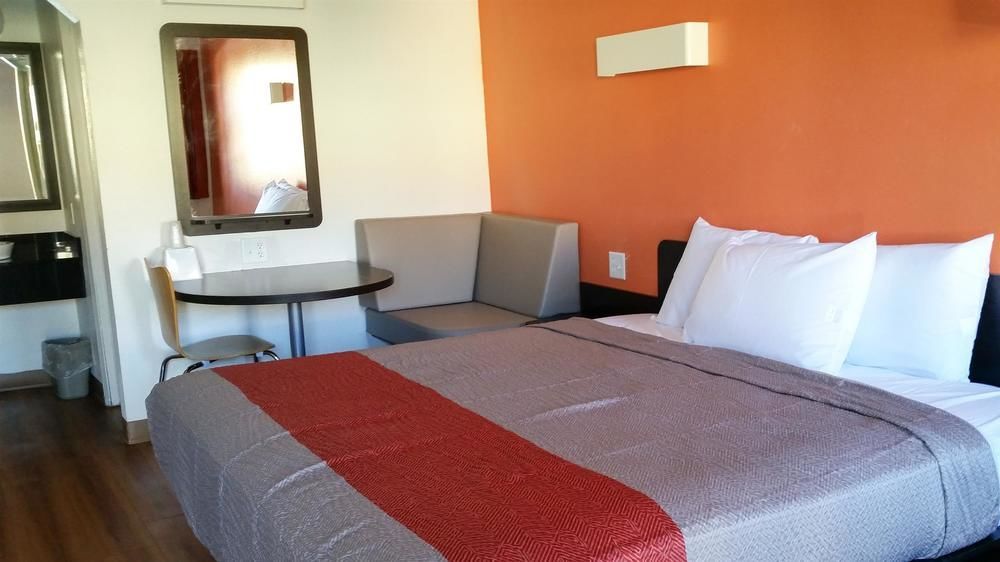 Motel 6-Blue Springs, Mo エクステリア 写真