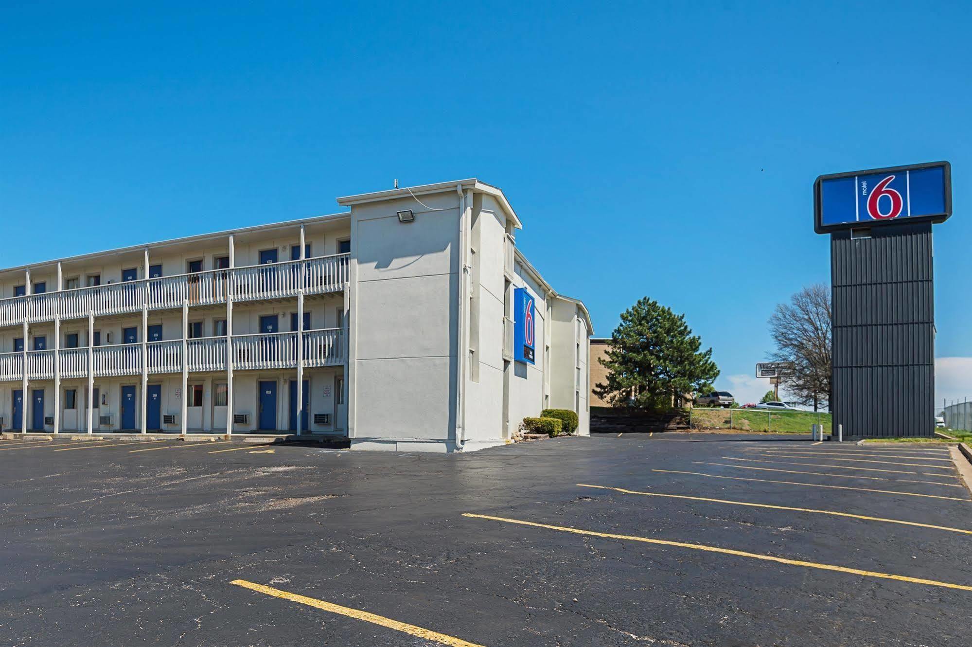 Motel 6-Blue Springs, Mo エクステリア 写真