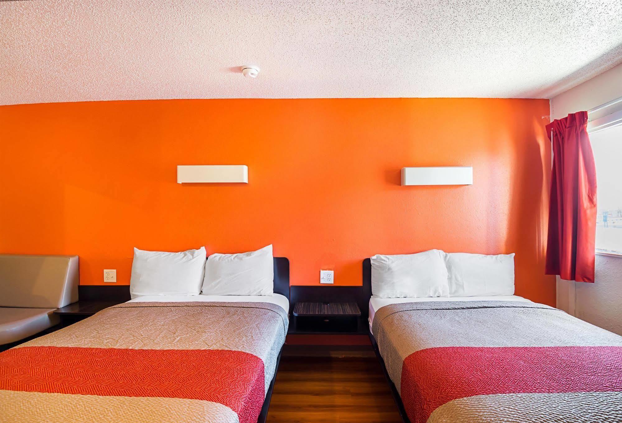 Motel 6-Blue Springs, Mo エクステリア 写真