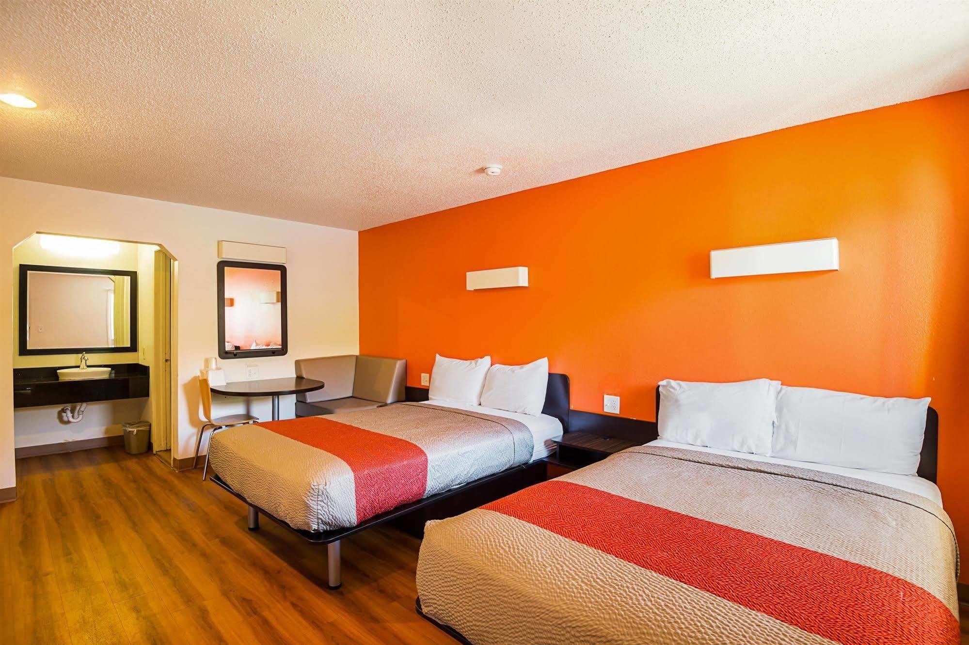 Motel 6-Blue Springs, Mo エクステリア 写真